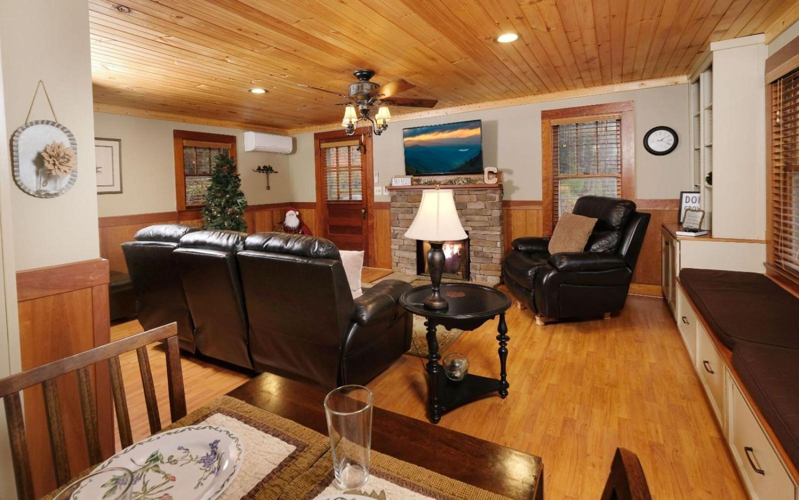 Karens Cozy Cottage Gatlinburg Exterior photo